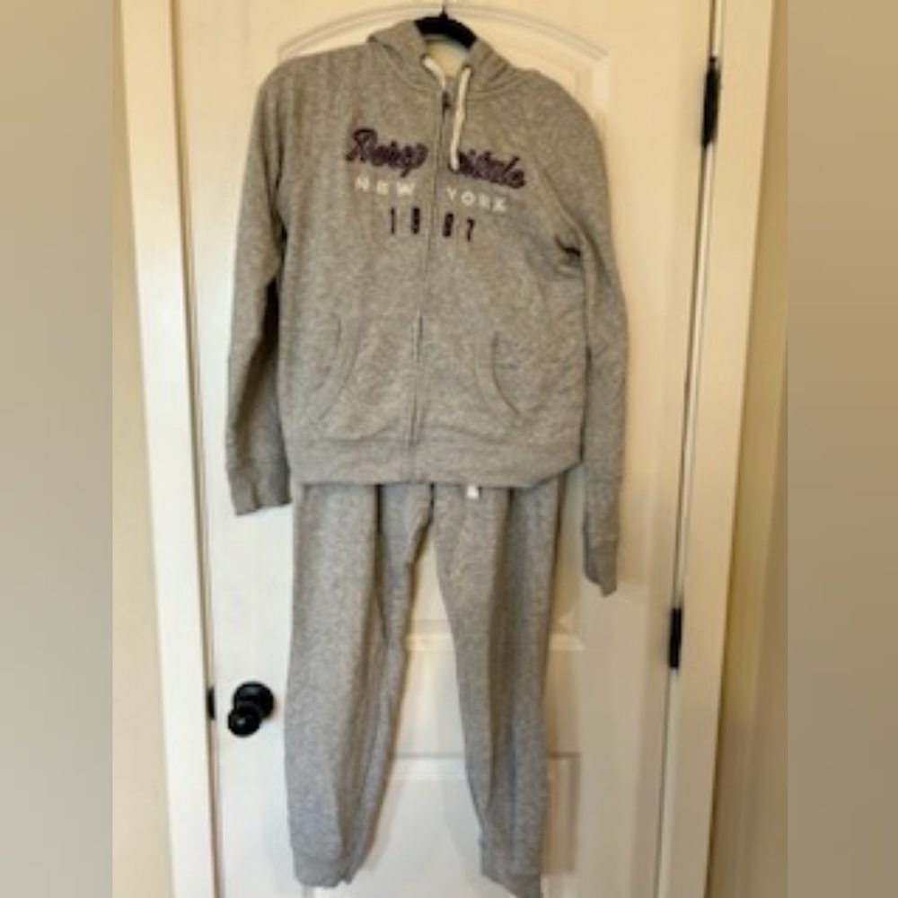 2 piece Aeropostale Gray and Purple Zip-Up Medium Hoodie Top With Large Pants